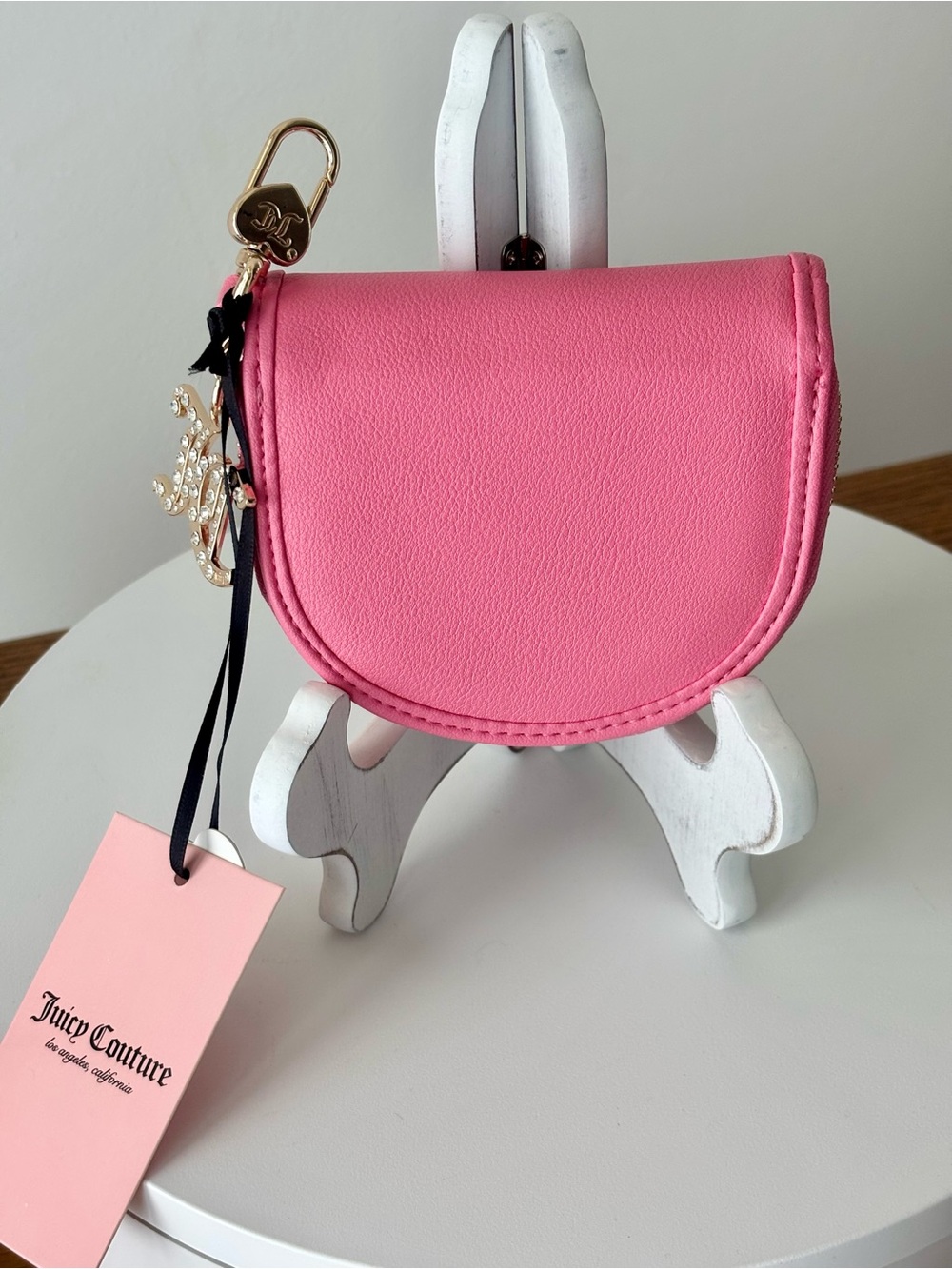 JUICY COUTURE Pink Lemonade Take The Lead Mirror Inside Half Moon CC Case. NWT - Picture 3 of 7